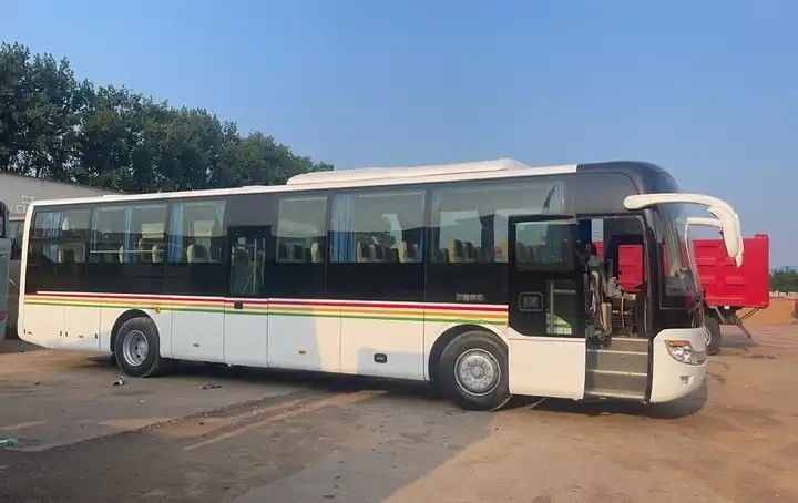 Highly Refurbished 50 Seats Used Bus with Euro 3 Emission Standard and Front Engine