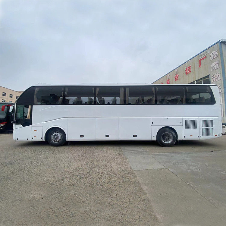 50 Seats 60 Seats 65 Seater Coach Bus Tourist Luxury Bus with 6-8L Engine Capacity