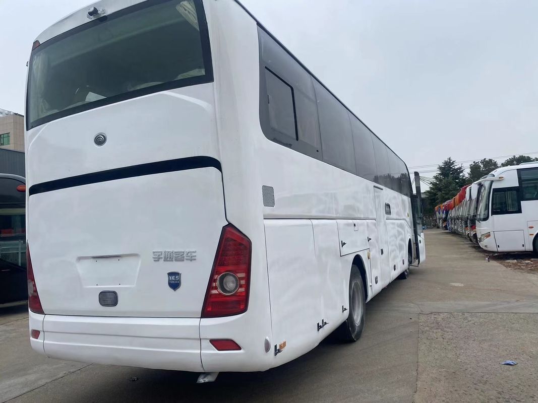 50 Seats 60 Seats 65 Seater Coach Bus Tourist Luxury Bus with 6-8L Engine Capacity