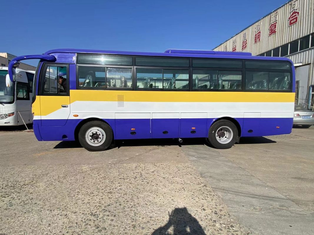 45 Seater Youtong Tour Coach Bus with Toilet and Manual Transmission at Good Prices