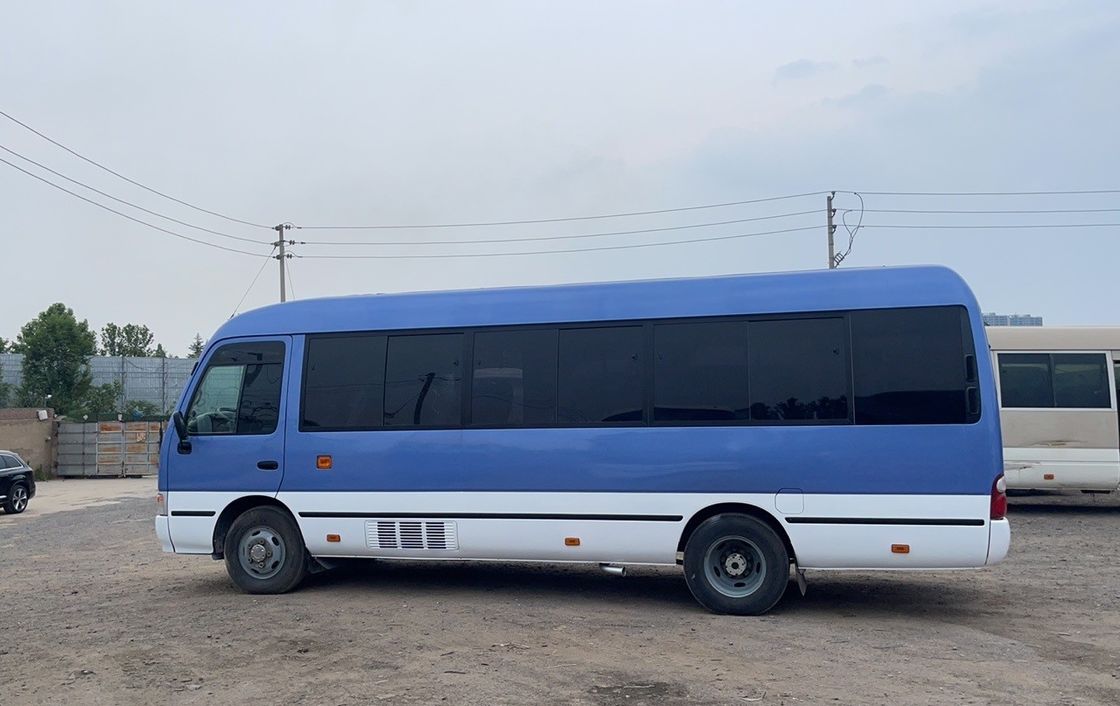 Luxury 21 Seater Toyota Coaster Mini Bus with Engine Capacity 4L Tyres 255/70R 22.5-16