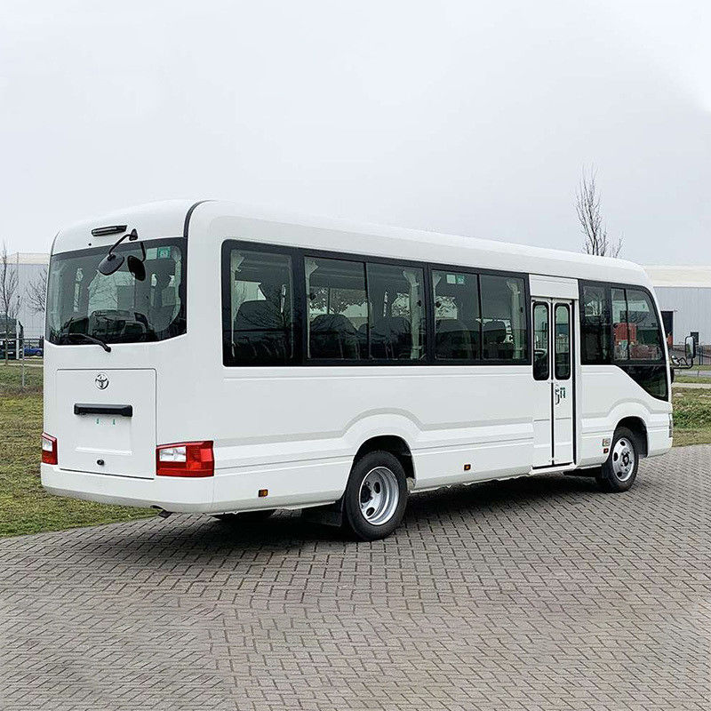 30 Seats Used Coach Bus with Diesel Engine and 2.7m3 Luggage Compartment Volume
