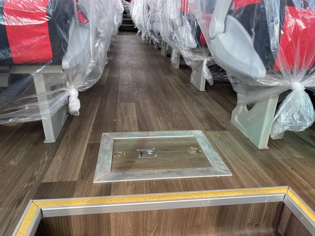 High Refurbished Standard Used Bus Coach Bus with Engine Capacity 8L and 65-67 Seats