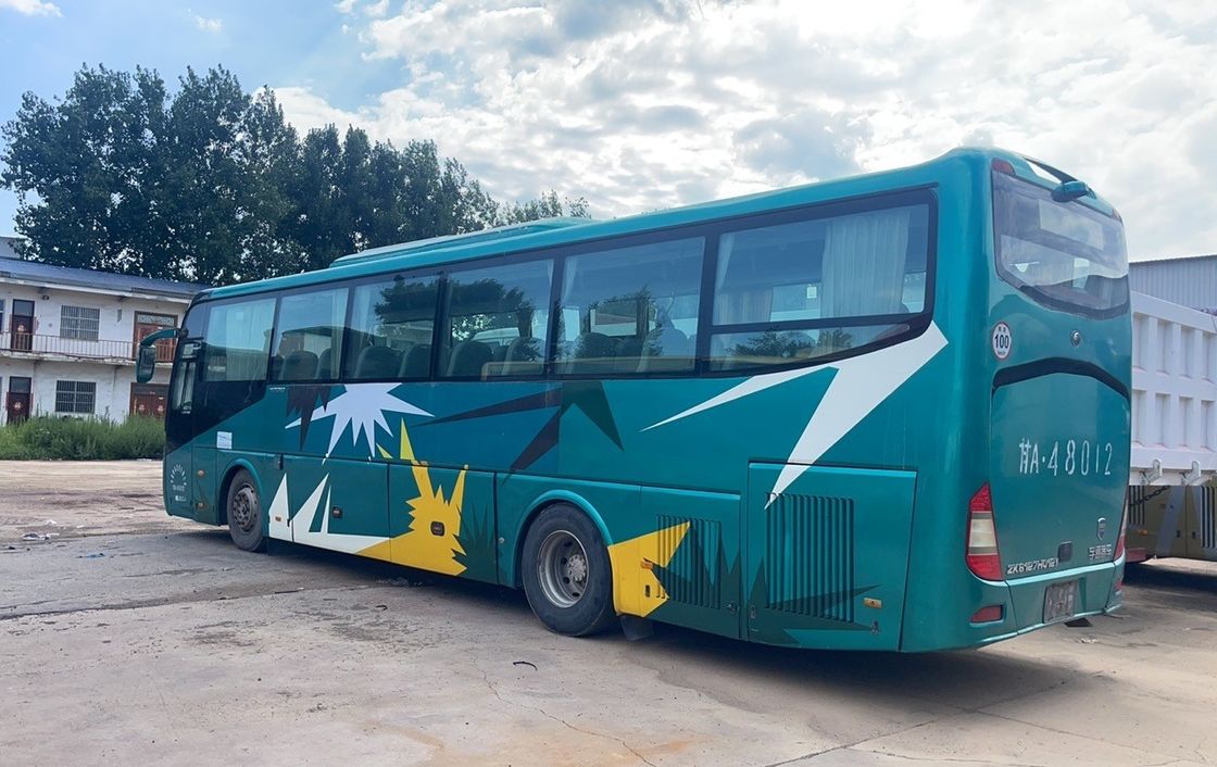 60 Seats Diesel Tour Coach Bus in with 4-6L Engine Capacity and Excellent Performance