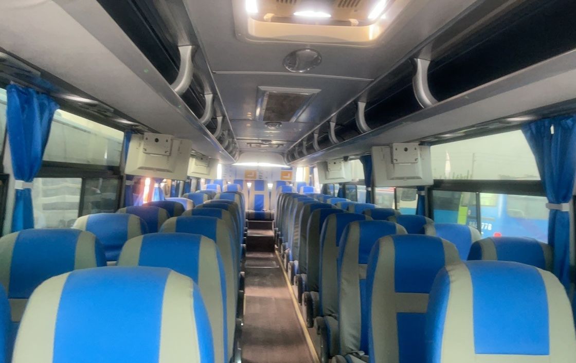 Good Used Bus Coach Bus 35-65 Seats Customized Bus with Yuchai Engine and Performance