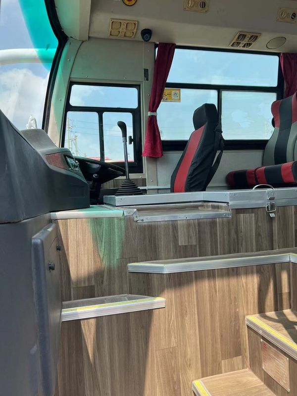 Right Hand Drive Used Coach Bus Diesel Luxury Bus with Power Steering 5.5T/11T Axles