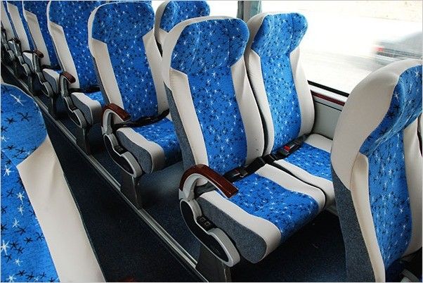 2550MM Overall Width Used 60 Seater Luxury Tour Coach Bus with Euro 4 Emission Standard