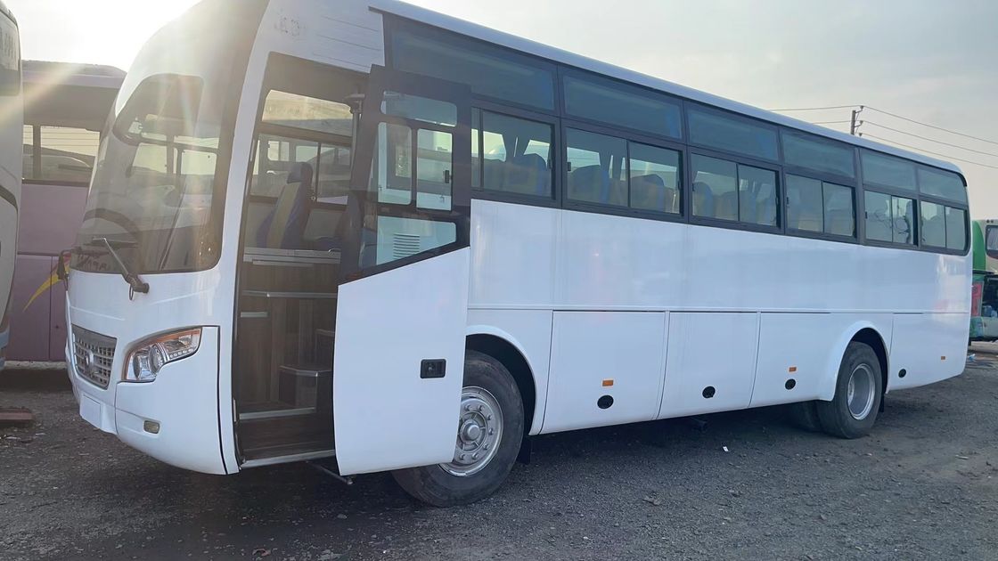 Euro 3 Emission Standard Chinese Coach Bus with 45 1 Seat Capacity and Performance