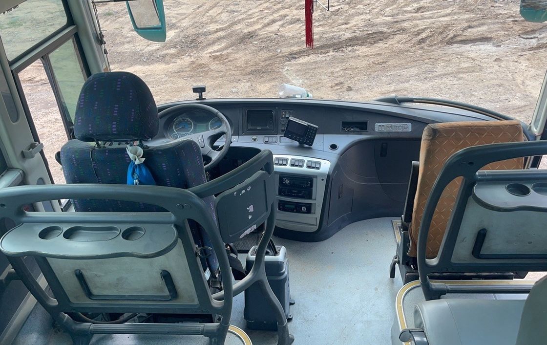 Affordable Used Manual Buses with YC4E150-20 Engine Model and 2430mm Overall Width