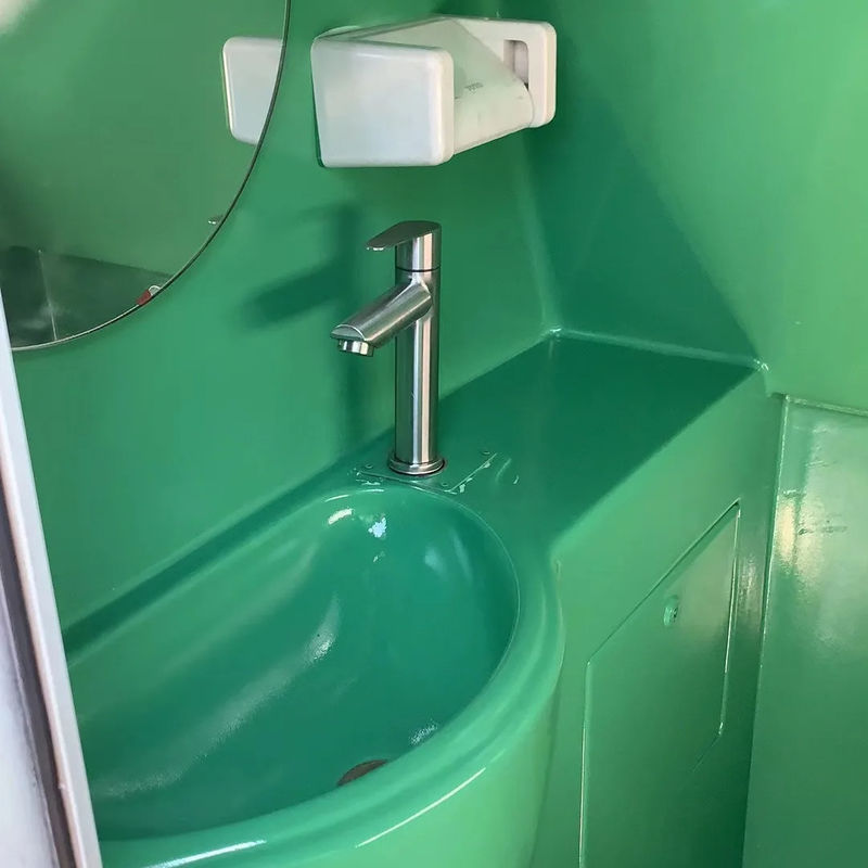 s Best Refurbished 55 Seats Coach with Toilet G.V.W 15000kg 250HP Horsepower