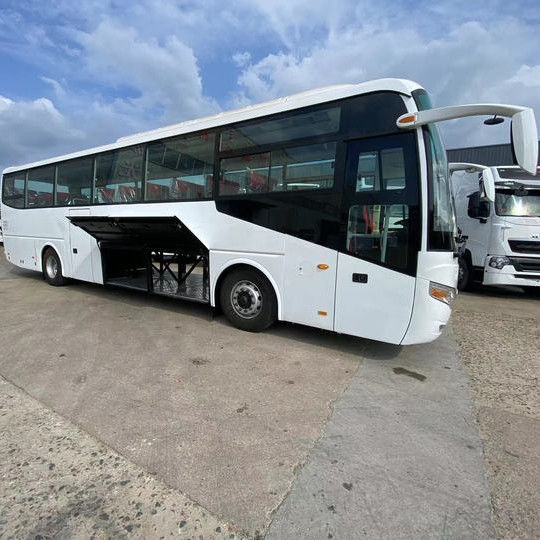 65 Seats Passenger Bus Used Coach Bus Good Condition and Engine Capacity 6 8L