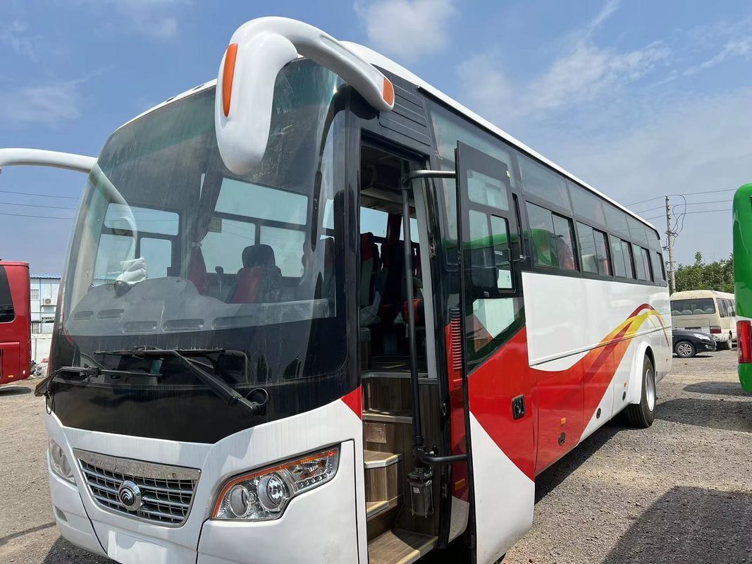 Refurbished Used Right Hand Drive Buses with 6-8L Engine Capacity in 12000*2500*3955mm