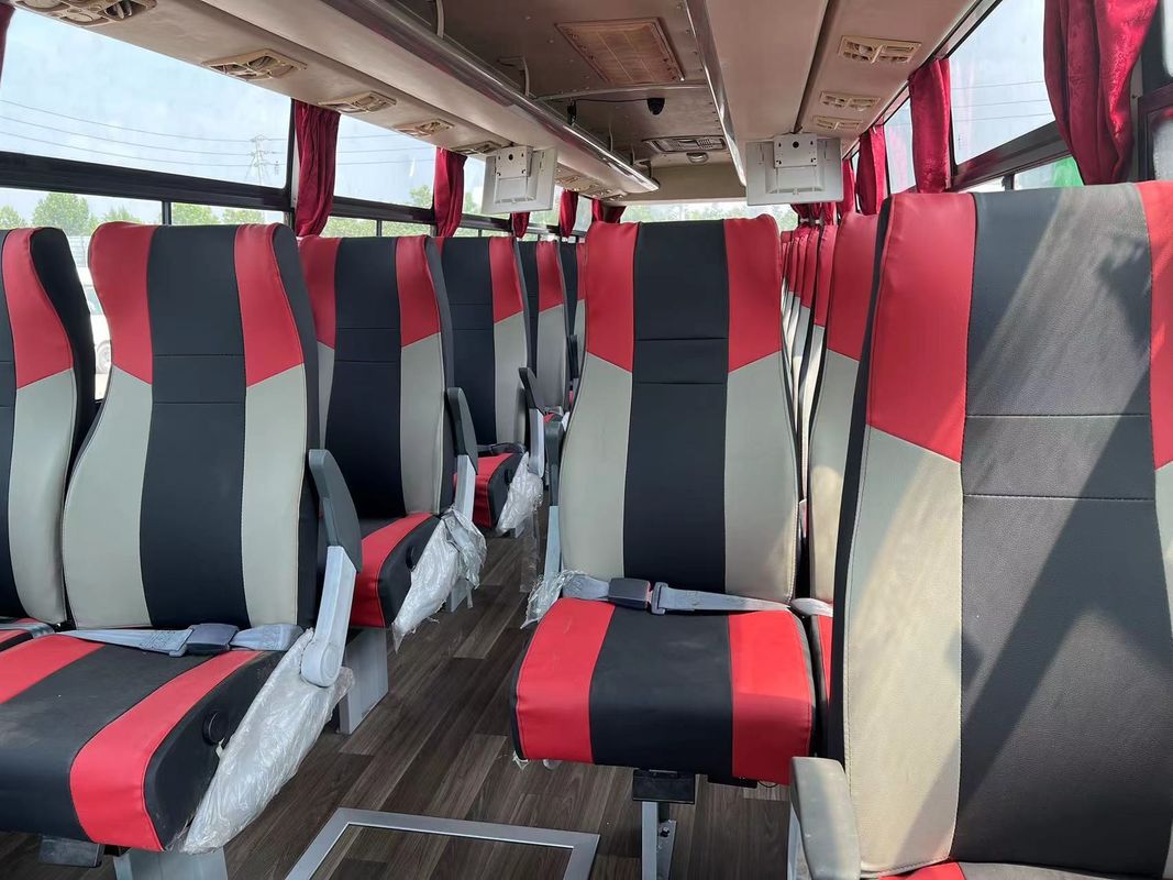 Refurbished Used Right Hand Drive Buses with 6-8L Engine Capacity in 12000*2500*3955mm