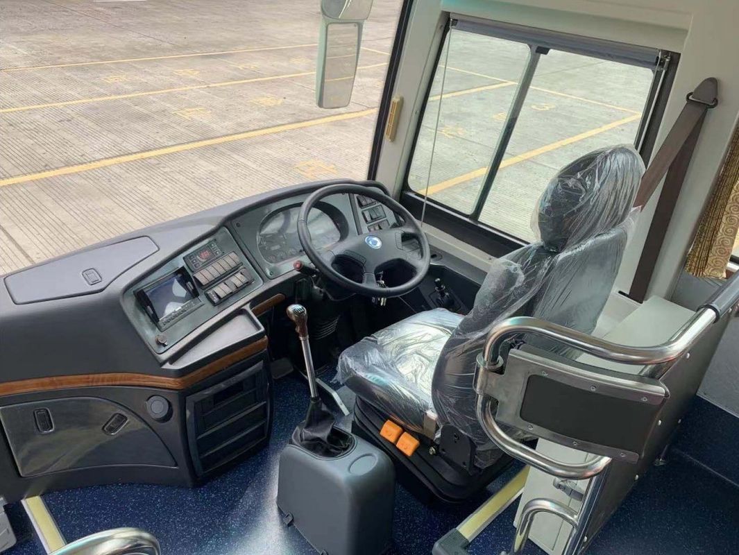 47 Seater Luxury Diesel Travel Coach Bus with High Engine Capacity and Comfortable Seats