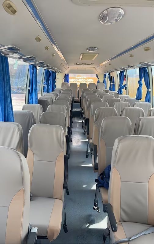 Luxury 30-40 Seats Tour Bus Used Coach Bus with 9.726L Engine Capacity