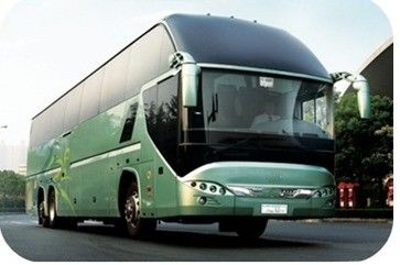60 Seater Luxury Model Coach Bus with Dongfeng Dona Axle and 298/80R22.5 Tyres at Best