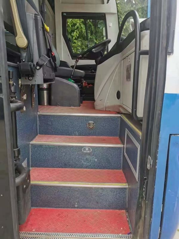 Durable Second Hand 12m Tourists Coach Bus with 50 Seats and Leaf Spring Suspension