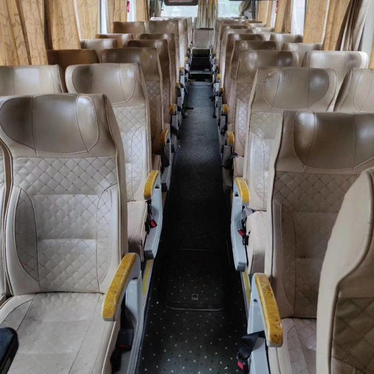 Used Buses and Coaches 50-60 Seater King Long Bus Coach to Meet Customer Requirements