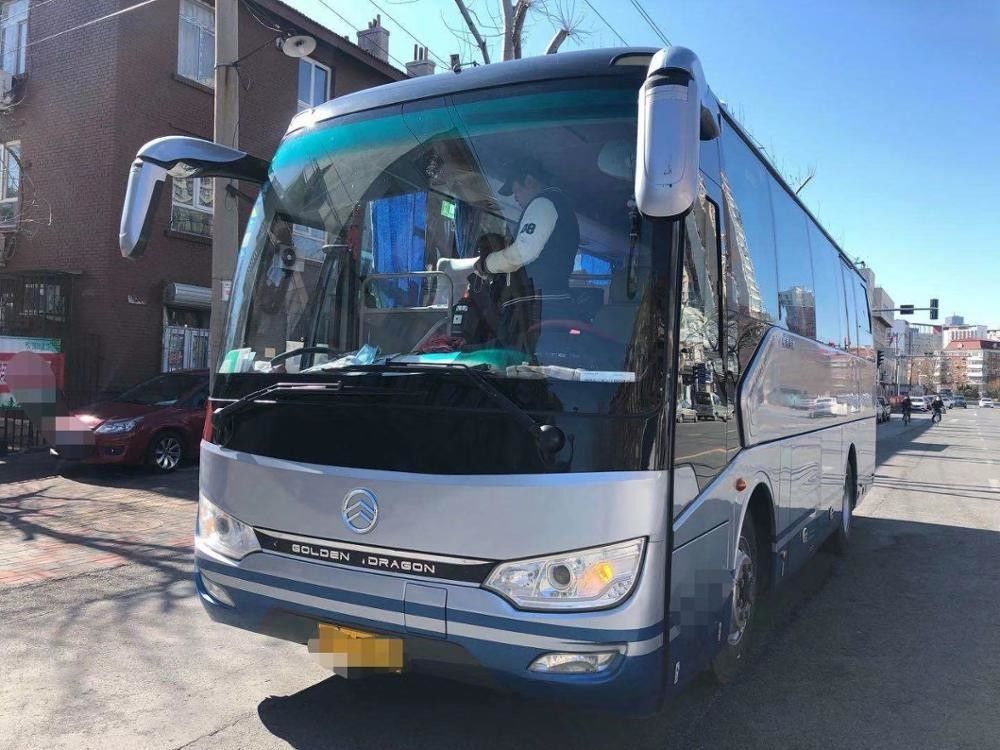 Manual Transmission Second Hand Coach Bus in UAE 38 Seats 12000*2550*3830mm Luxury