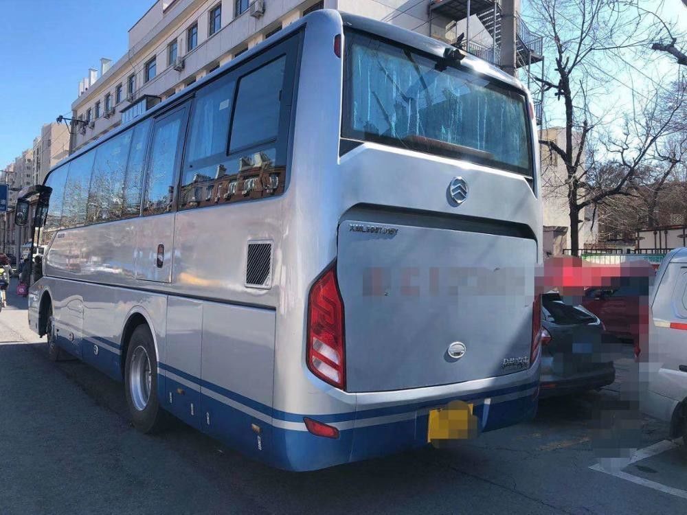 Manual Transmission Second Hand Coach Bus in UAE 38 Seats 12000*2550*3830mm Luxury