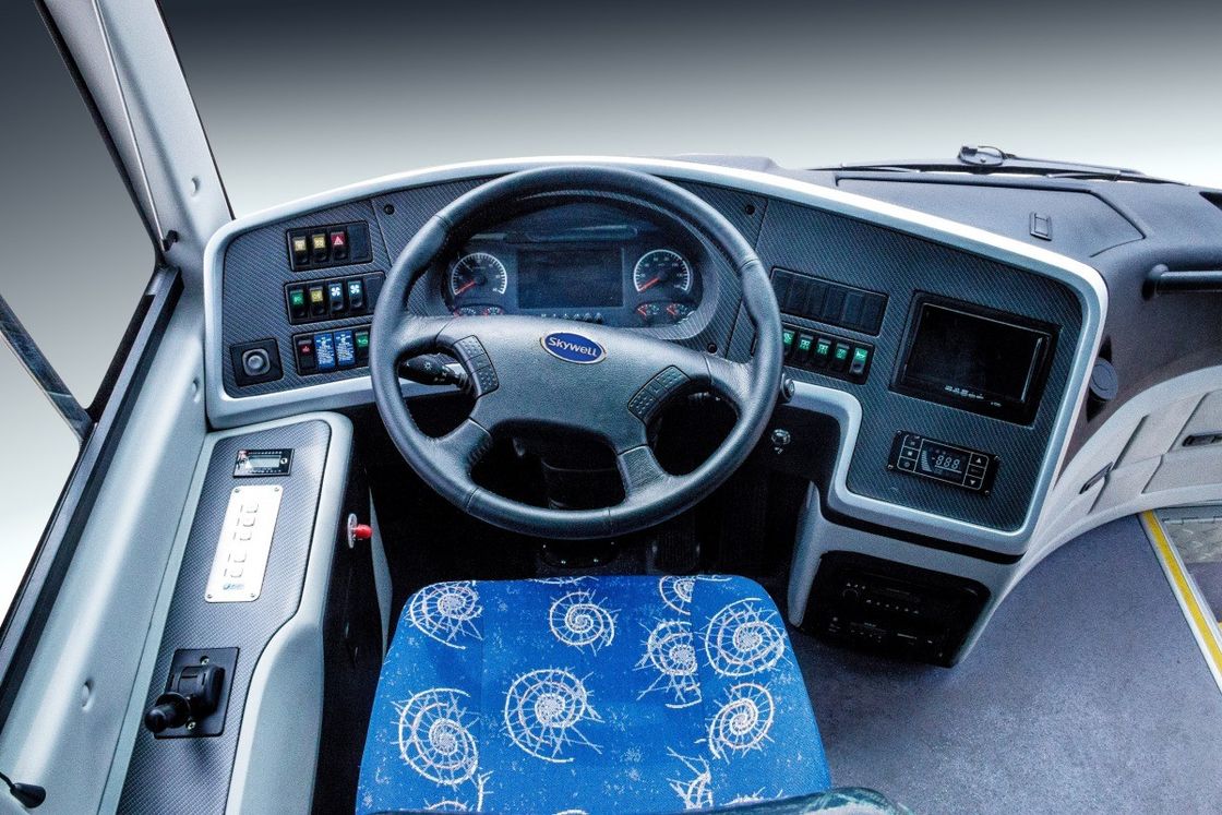 180HP 42 Seater Coach Used Buses in with YC6J245-20 Engine and LHD/RHD Drive Type