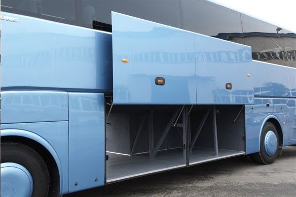 Power Steering 60 Seater 12m Cummins Engine Used Buses and Coaches in with Consumption