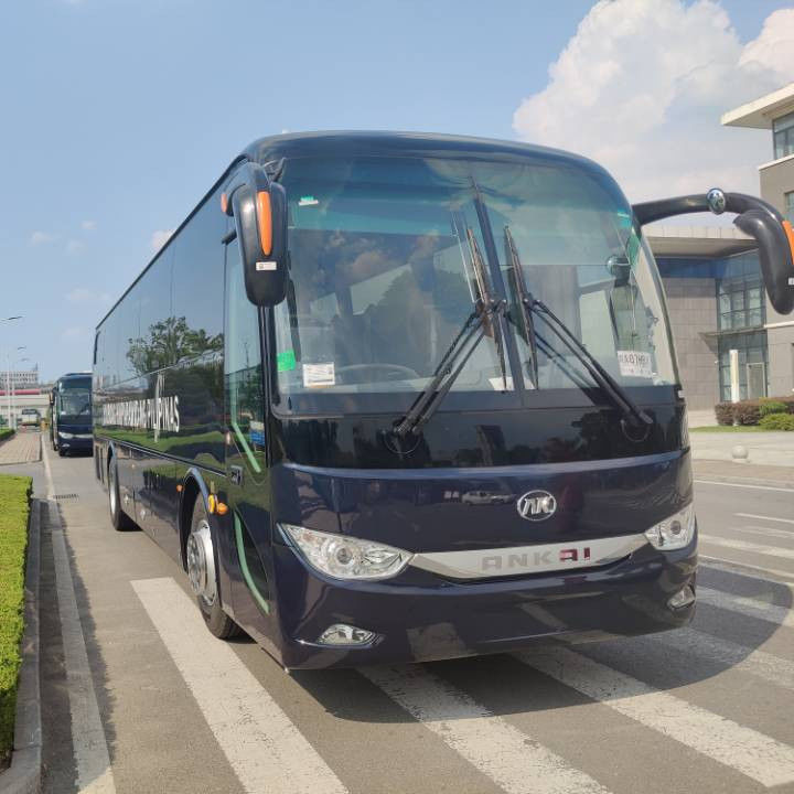 5.5T Front Axle Diesel Used 50 Seats Luxury Coach Bus Passenger Used Bus Coach