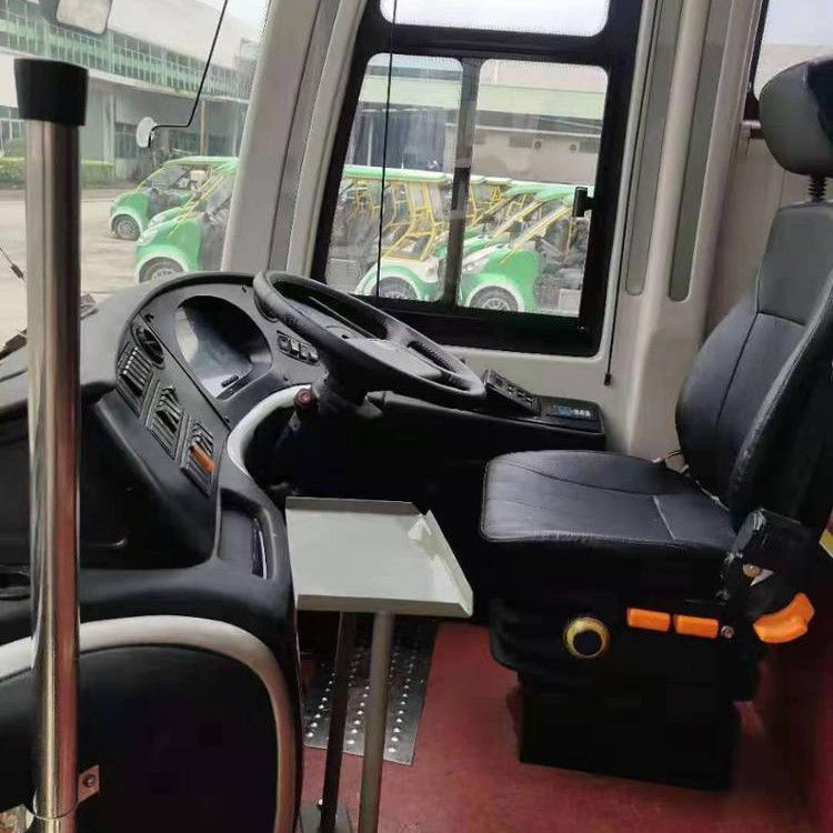 2015 Wuzhoulong RHD Used Coach Bus for Luxury Tour Buses Affordable and Competitive