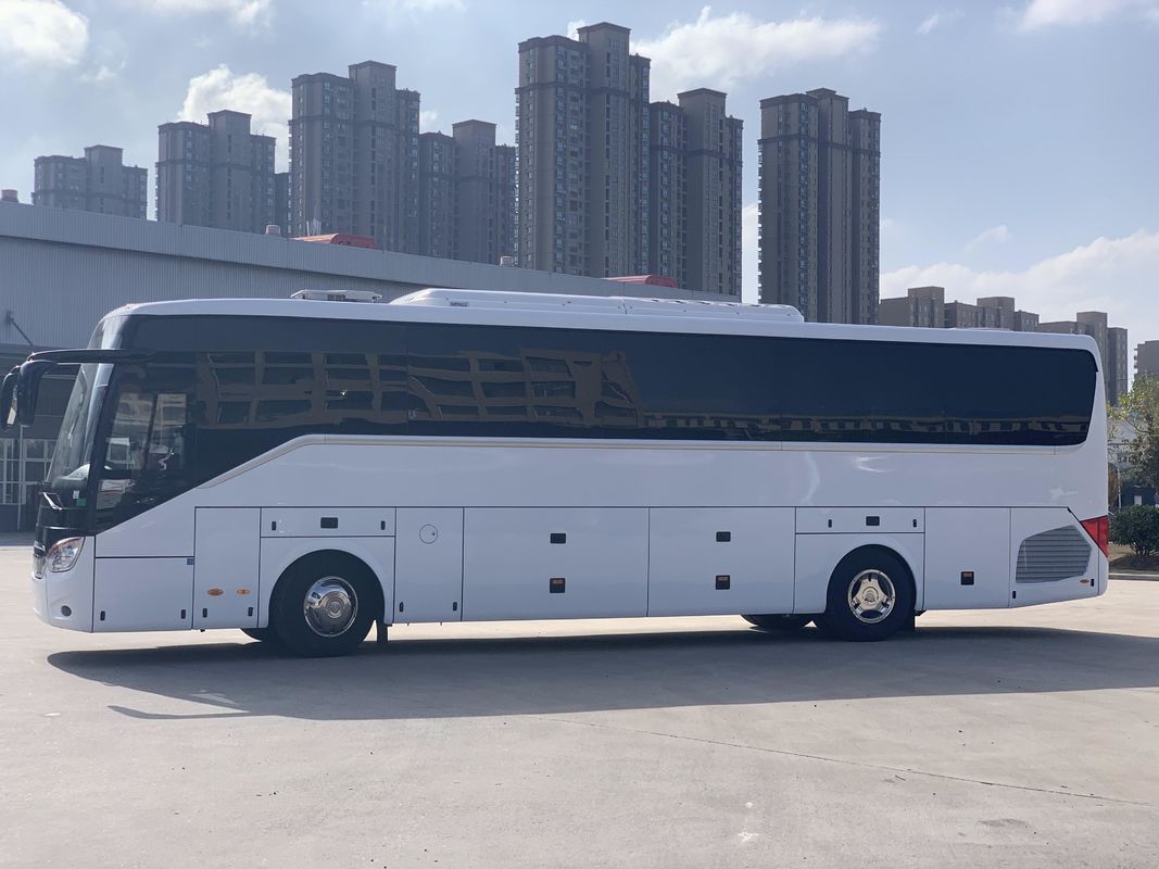 Good 51 Seats Diesel Buses Coaches for Public Bus Euro 5 Emission Standard
