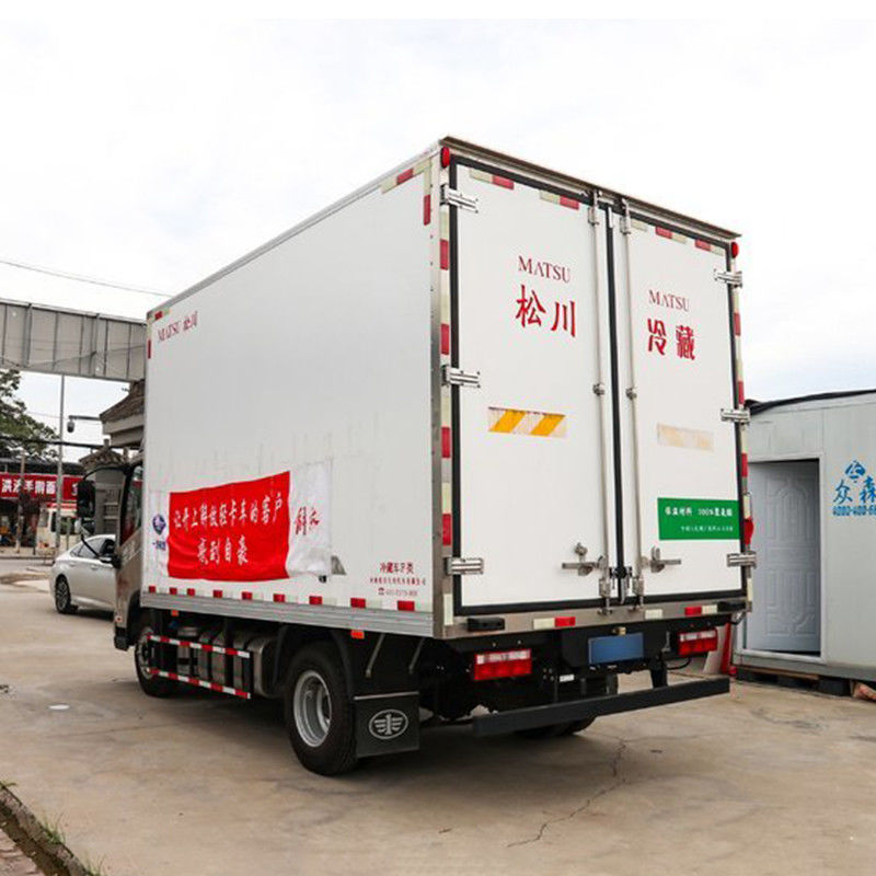 1-10T Capacity Professional Jiefang Refrigerated Truck For Fresh And Frozen Products