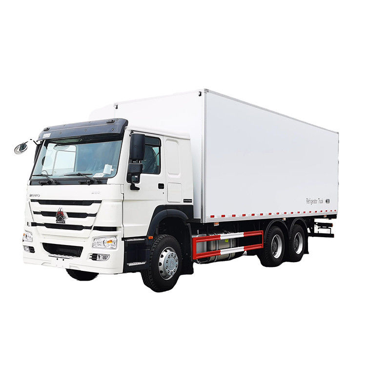 Minus 18 to 20 Centi Degree Temperature Range Sinotruk HOWO 6x4 Refrigerator Van Truck