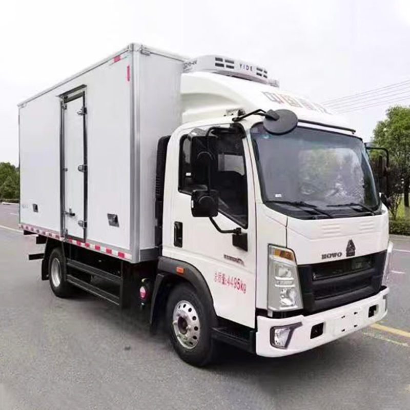 Custom's Requirement 130hp 4x2 Refrigerated Truck For Ice Cream Delivery And Food Cooling