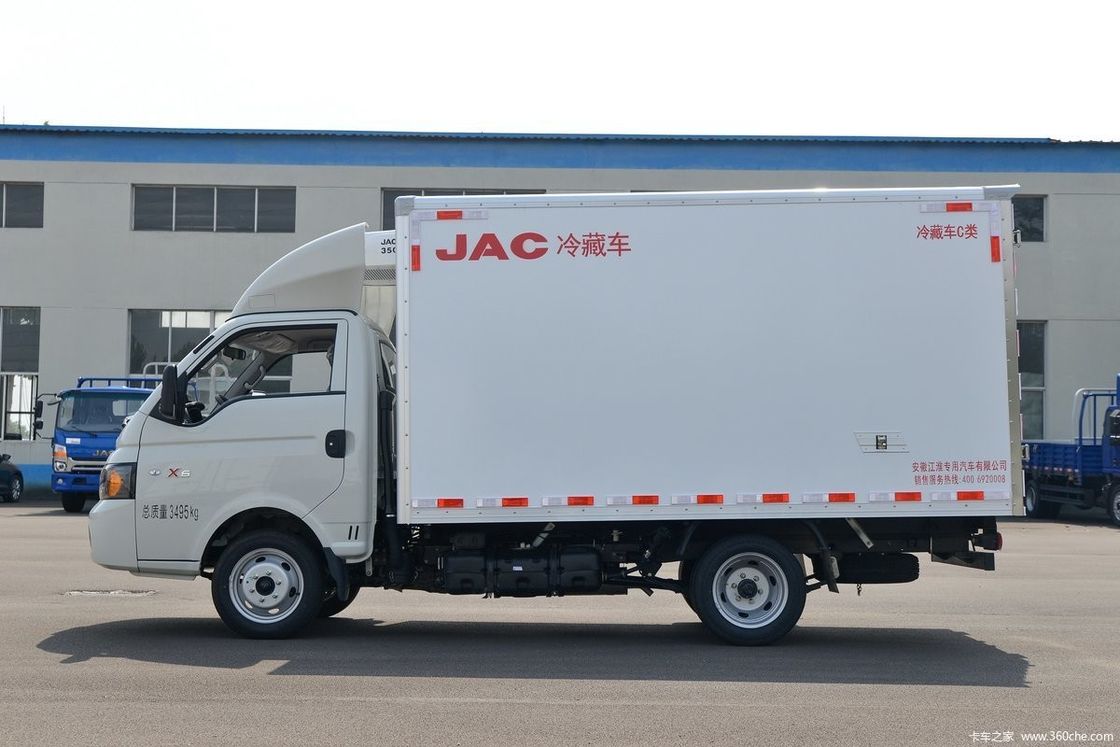 130HP JAC Refrigerated Truck for Transportation 4x2 GVW≤5T Diesel Fuel Refrigeration