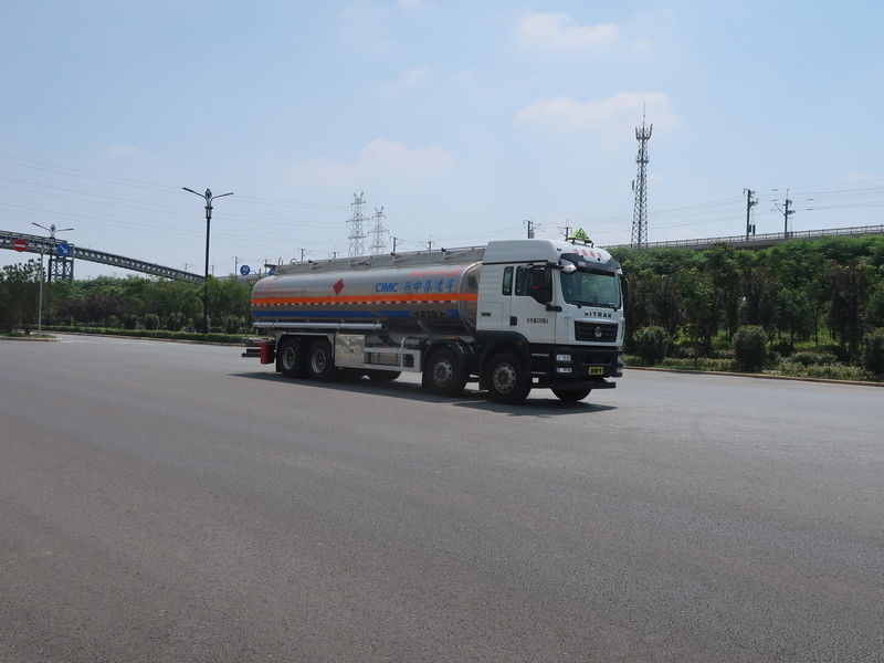20520kg Rated Load 8*4 30m3 Transport Petrol Diesel Tanker Truck CIMC LINYU