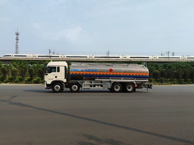 CIMC LINYU 8*4 30m3 SINO Aluminum Alloy Diesel Tanker Truck for Liquid Fuel Transport