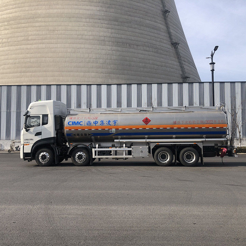 CIMC LINYU 8*4 Dongfeng Chassis 20-40m3 Oil Tank Truck With Maximum Torque 1000-1500Nm