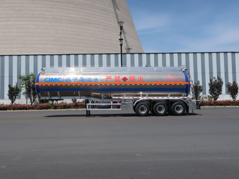 Insulation 45.5m3 3 Axles Flammable Liquid Semi Trailer for Liquid Transport Vehicle