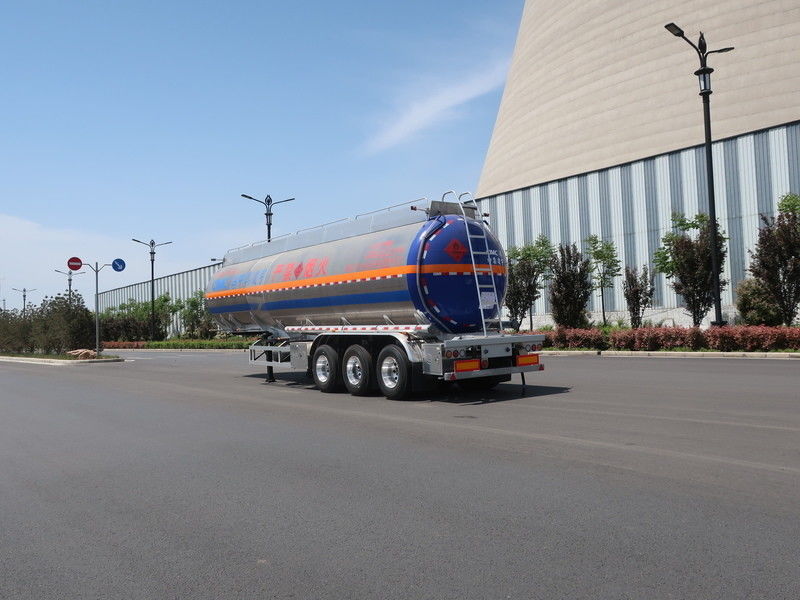 Insulation 45.5m3 3 Axles Flammable Liquid Semi Trailer for Liquid Transport Vehicle