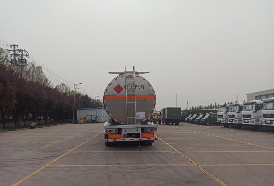 CIMC LINYU 46000L Aluminum Alloy Fuel Tanker Trailer Truck with Wheelbase 6150 1310 1310