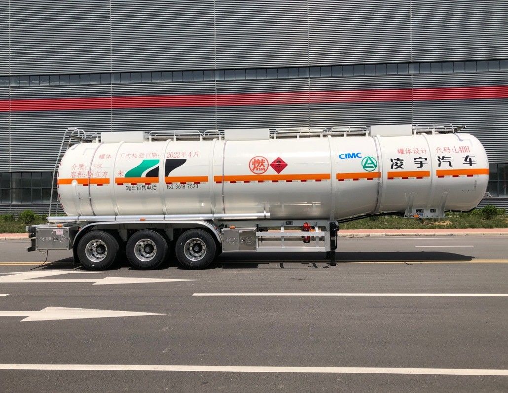Steel CIMC LINYU 48000 Liter Fuel Trailer for Transporting Crude Oil Efficiently