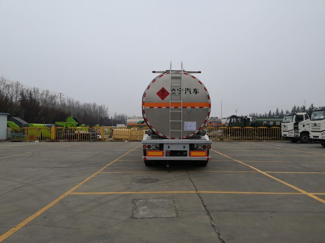 32100/31800 KG Rated Load Mass CIMC LINYU 8*4 Aluminum Alloy Liquid Fuel Tanker Trailer
