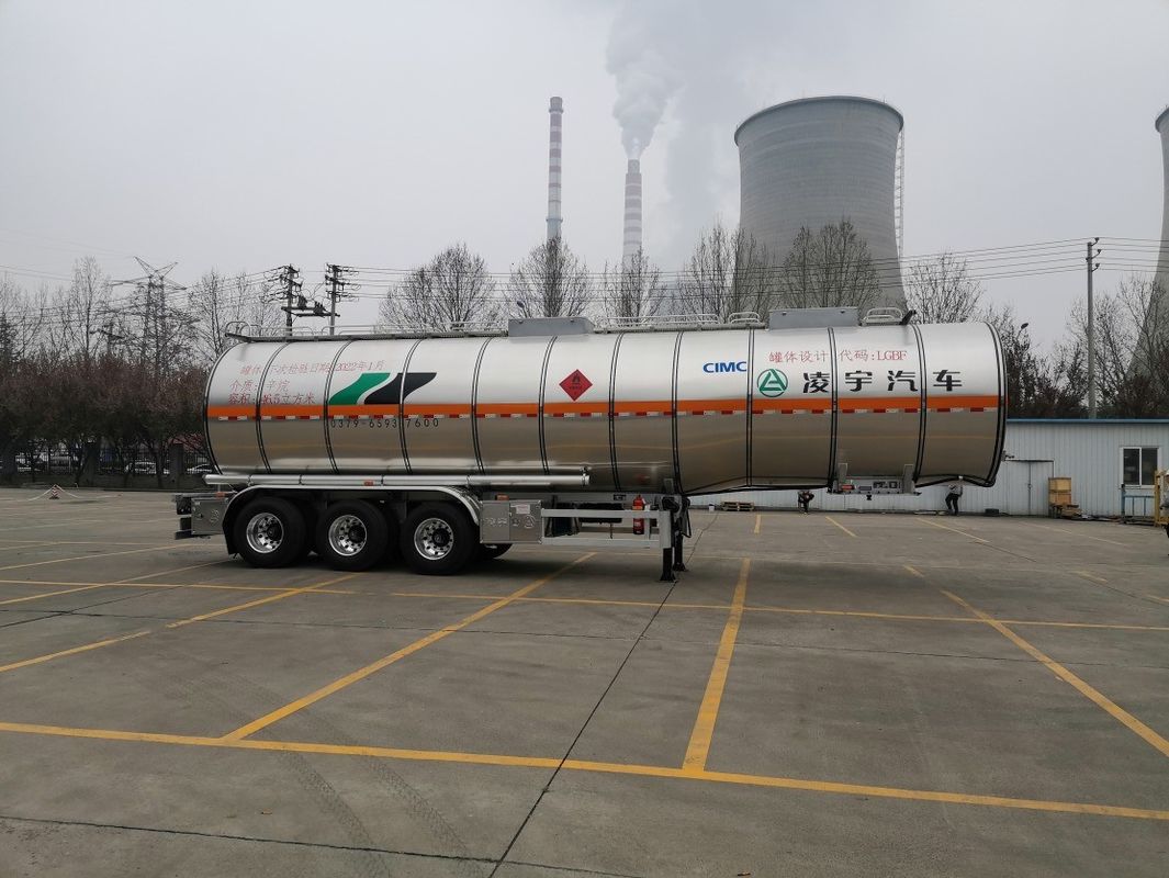 32100/31800 KG Rated Load Mass CIMC LINYU 8*4 Aluminum Alloy Liquid Fuel Tanker Trailer