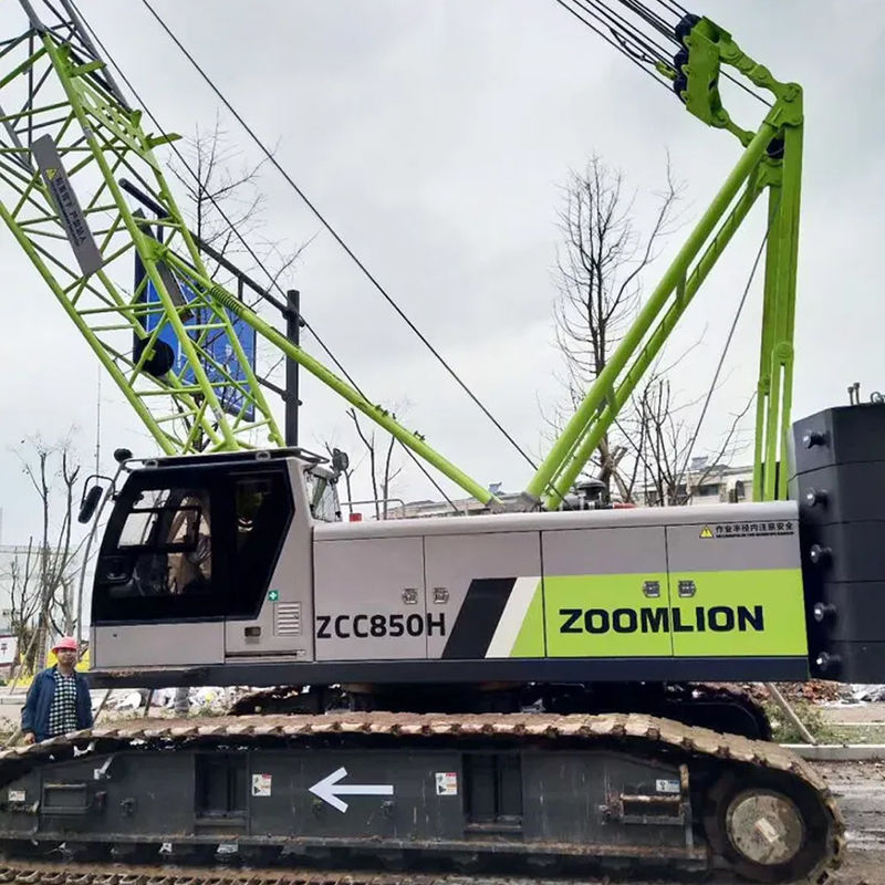 800 Ton Crawler Crane in Excellent Working Condition for Your Construction Needs
