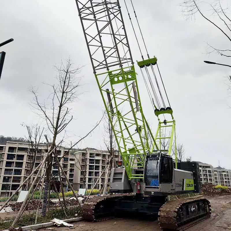 800 Ton Crawler Crane in Excellent Working Condition for Your Construction Needs