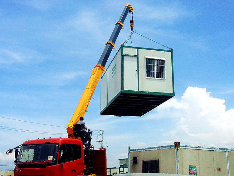 10 Ton Telescopic Boom Truck Mounted Crane and with Outrigger Span of 2280-5580mm