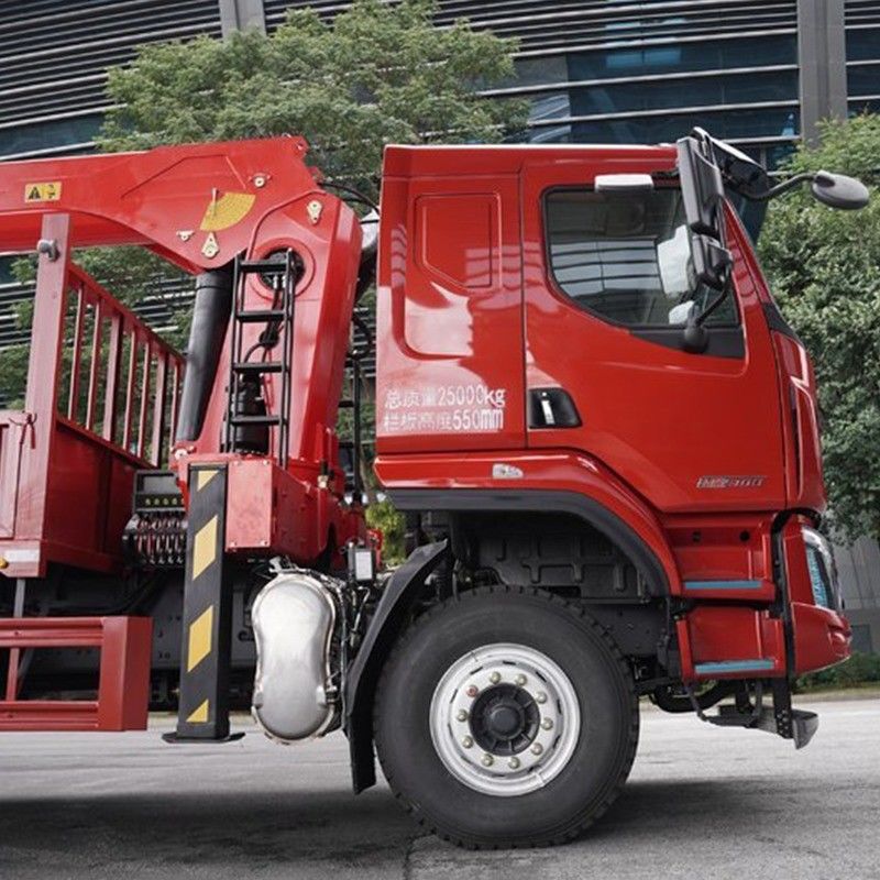 30T.M Hydraulic Manipulator Lifting Mobile Truck Mounted Crane With 257kw Power Source