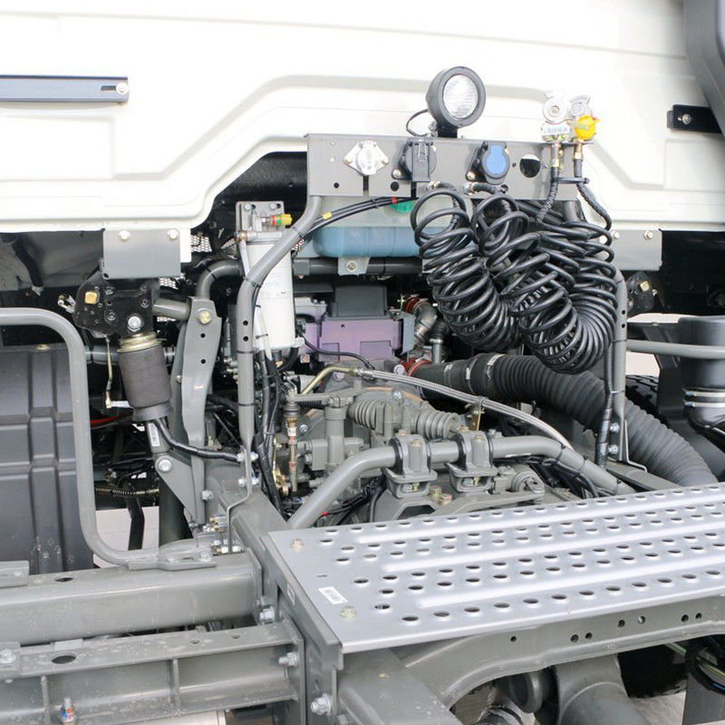 Highly SINOTRUK HOHAN J5G 4x2 6 wheel tractor truck with EURO 5 emission standard