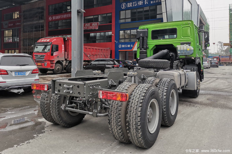 Normal Driver's Seat Sinotruk Howo 371 Hp Euro 2 Manual 6X4 Diesel Engine Truck Head