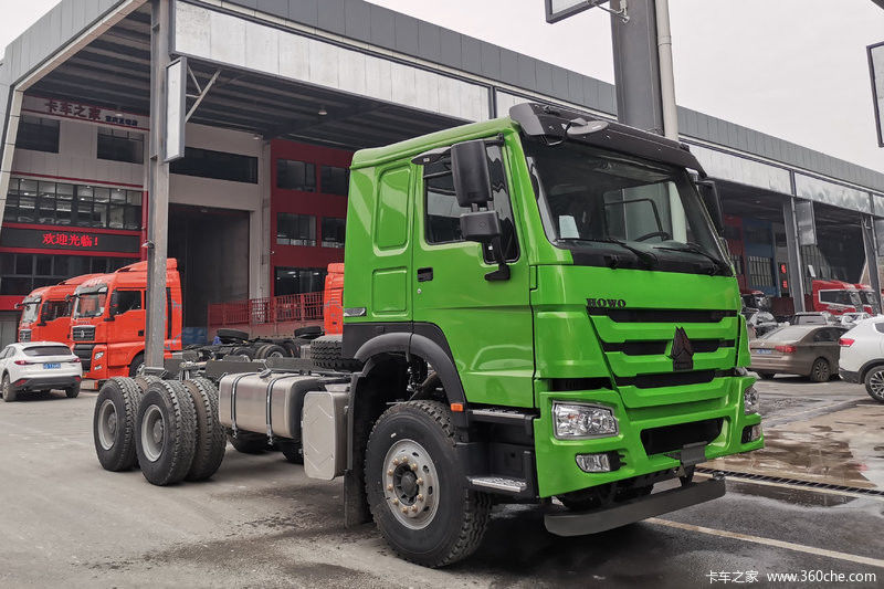 Normal Driver's Seat Sinotruk Howo 371 Hp Euro 2 Manual 6X4 Diesel Engine Truck Head