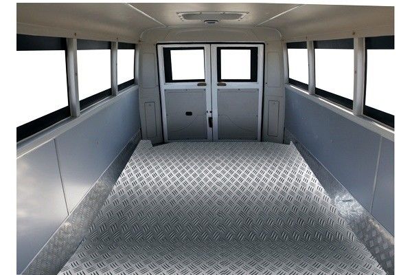 180hp 4x4 Off Road Bus Dongfeng EQ6750PT With 4-6L Engine Capacity And 2420mm Overall Width